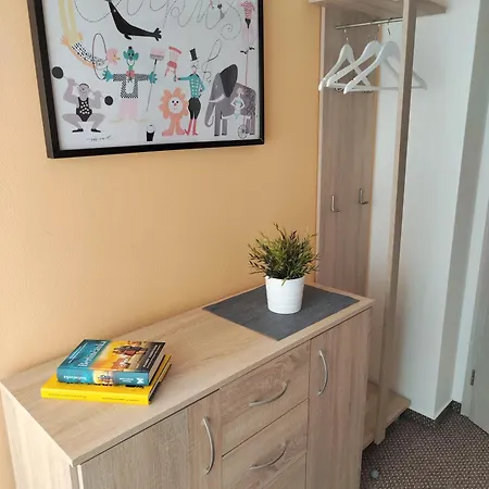 Demaenova 238 Apartman *