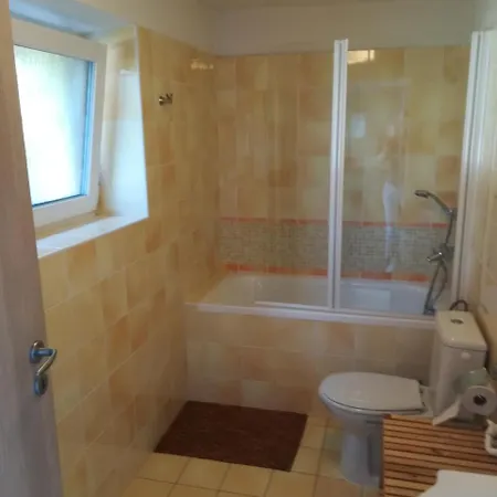 Apartment Demaenova 238